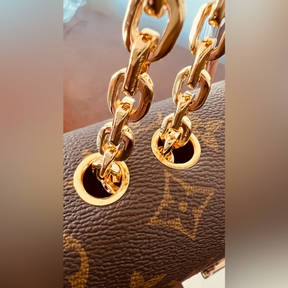 Authentic Louis Vuitton Monogram Marceau Flap Bag - Picture 16 of 16